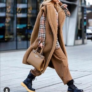 Meet your Posher, Rebecca